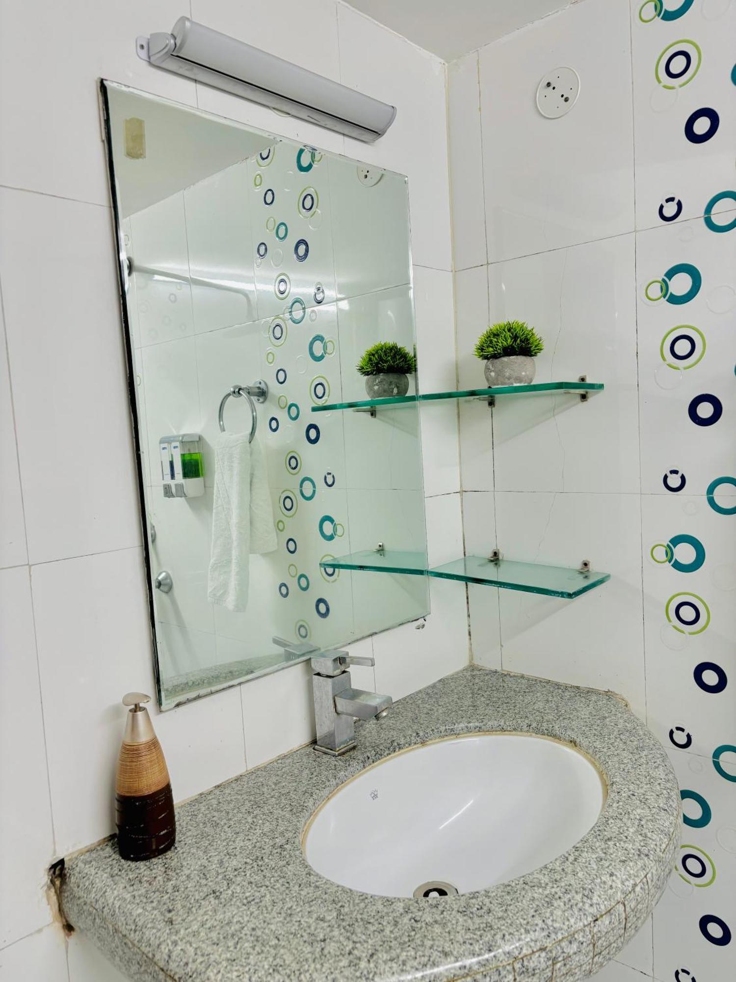Royal Palms Luxury Service Apartment Nágpur Szoba fotó
