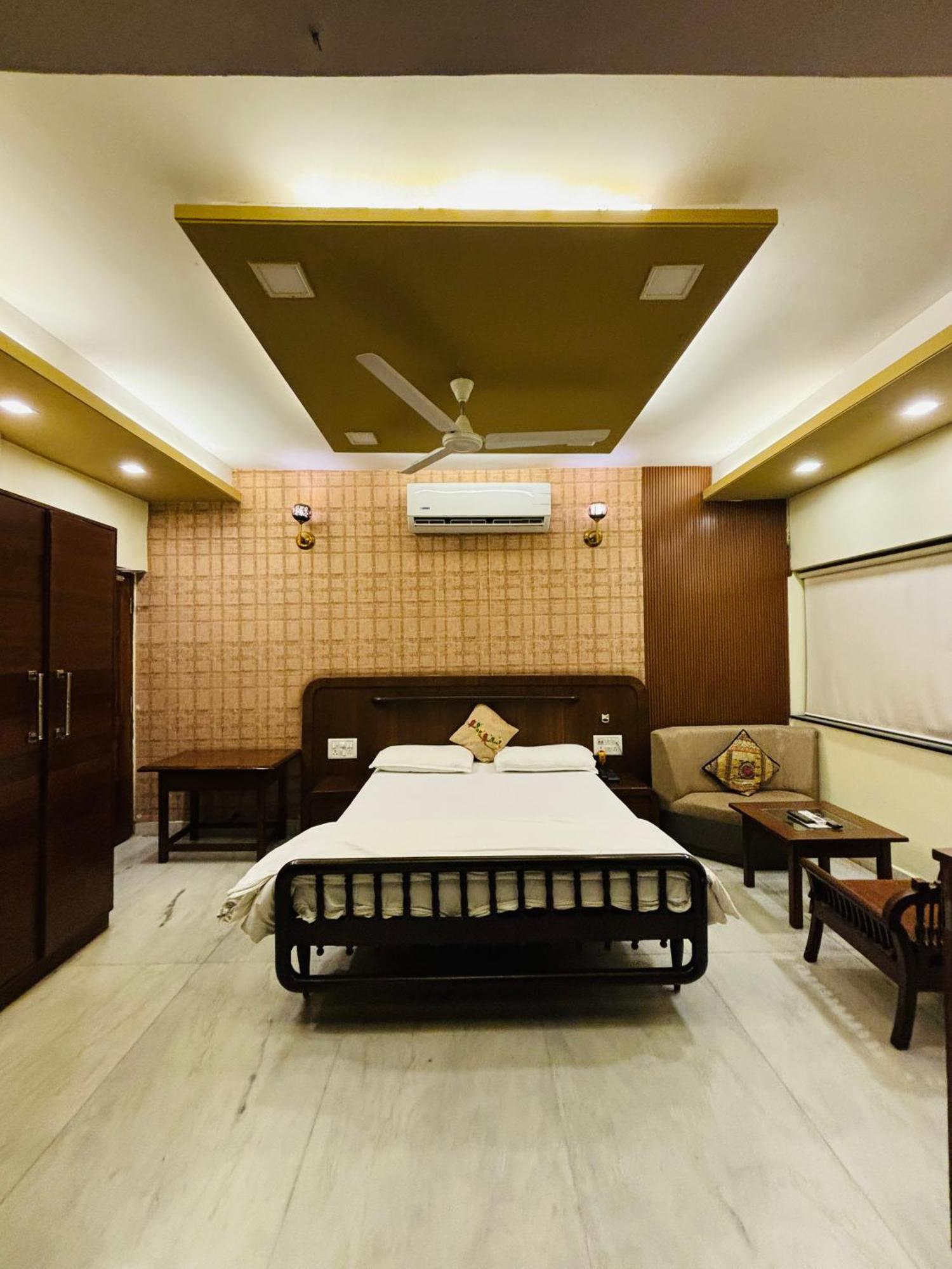 Royal Palms Luxury Service Apartment Nágpur Kültér fotó